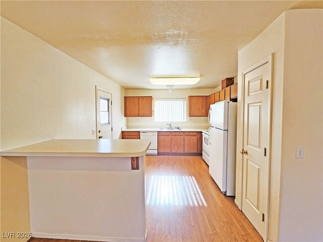 Building Photo - 1850 Pershing Ave