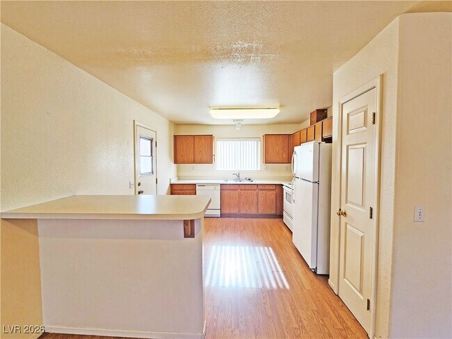 Foto del edificio - 1850 Pershing Ave