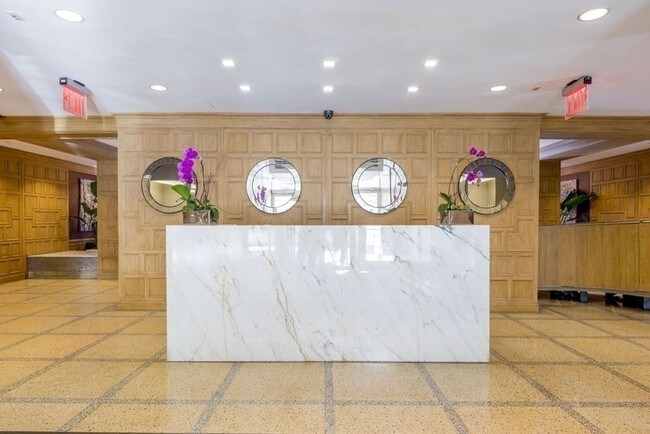 Foto del edificio - 305-315 East 86th Street