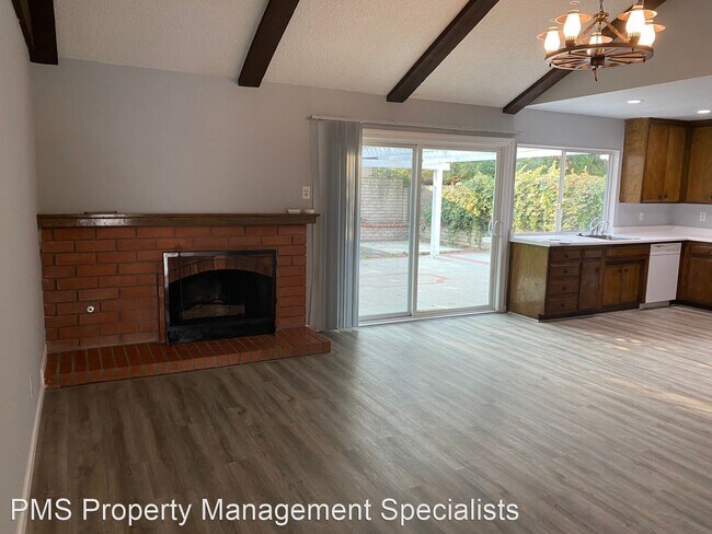 Building Photo - 3 br, 2 bath House - 3658 Valencia Ave