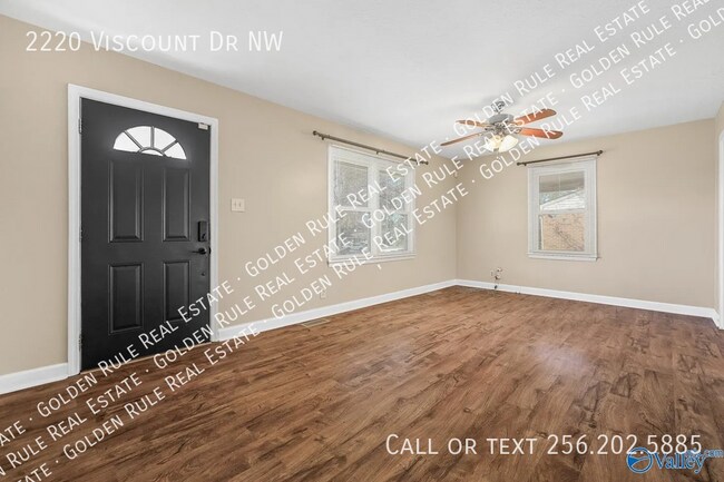 Foto del edificio - 2220 Viscount Dr NW