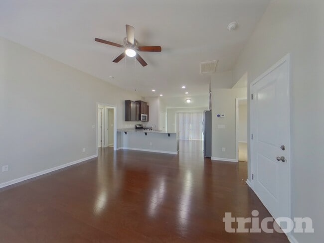 Foto del edificio - 474 Finch Ln