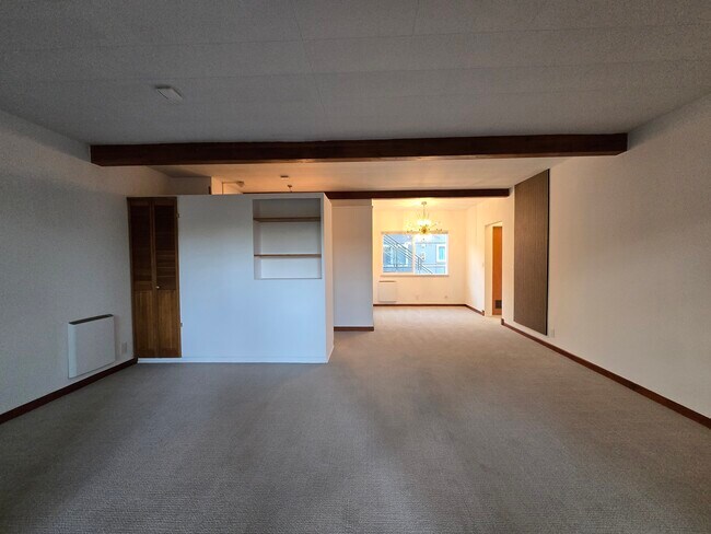 Foto del edificio - 465 Winslow Way E