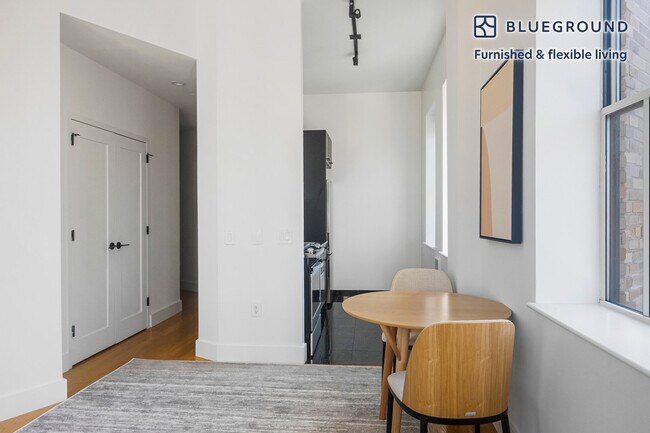 Building Photo - 63 Wall St