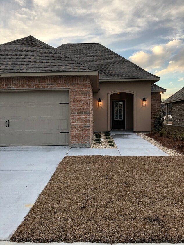 3BD 2BA House in Hunters Trace Subdivision - 3BD 2BA House in Hunters Trace Subdivision