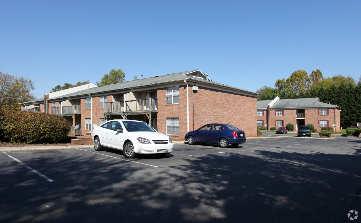 Building Photo - Parkside Apartments