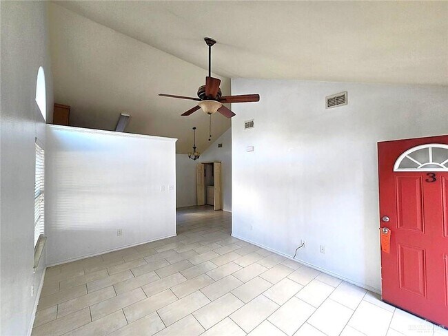 Foto del edificio - 17 West Dr