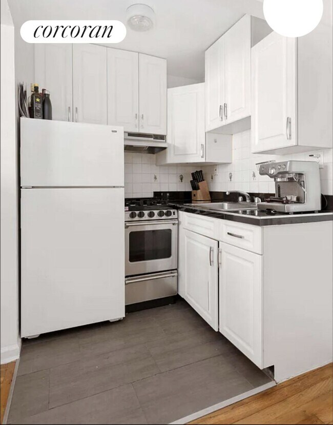 432 E 11th St, New York, NY 10009 Room for Rent in New York, NY