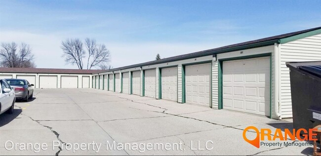 Building Photo - 1401 27th Ave S
