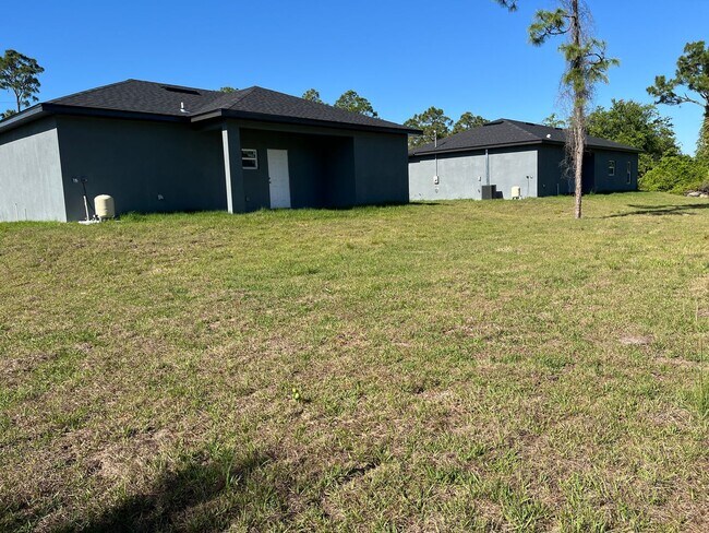 Foto del edificio - Brand New Home-GREAT LOCATION LEHIGH ACRES