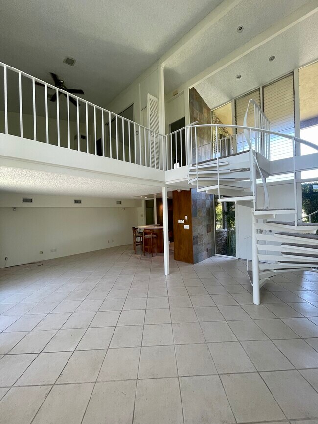 Building Photo - 4166 Del Mar Ave