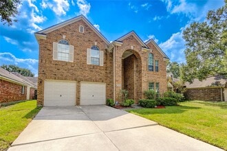 Building Photo - 2011 Hickory Bay Ct