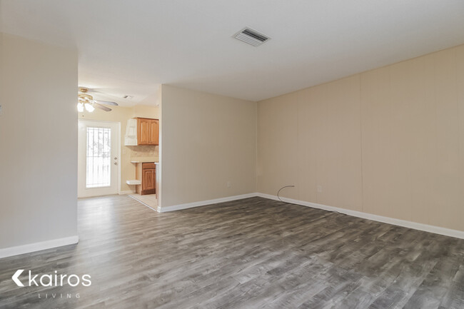 Building Photo - 5688 Deerfield Rd