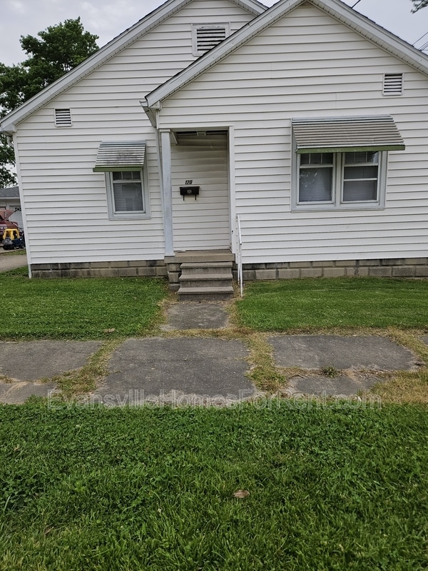 Primary Photo - 120 S Seminary St