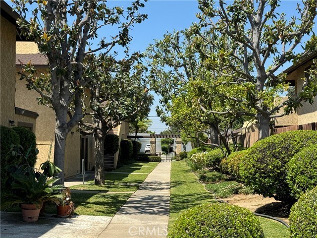 Foto del edificio - 5436 McCulloch Ave