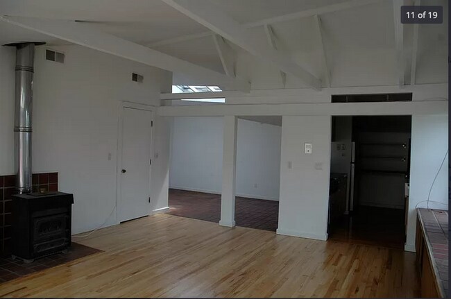 Foto del edificio - Stunning East Rock 3BR/2BA with Private Sk...