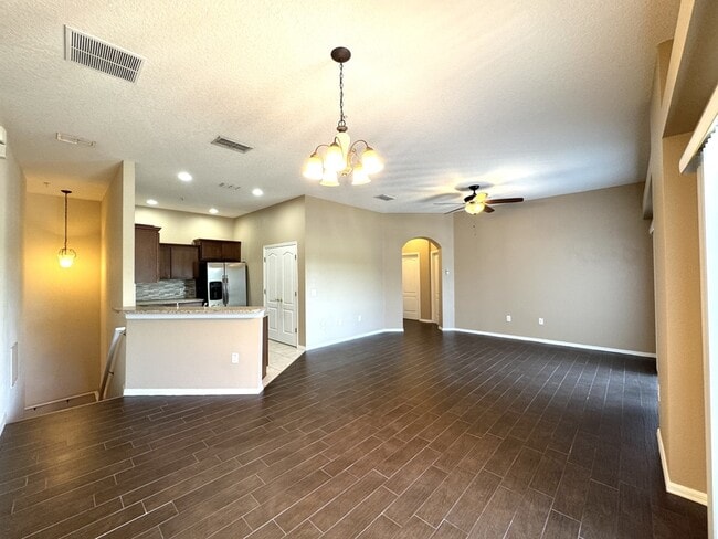 Foto del edificio - 6582 S Goldenrod Rd