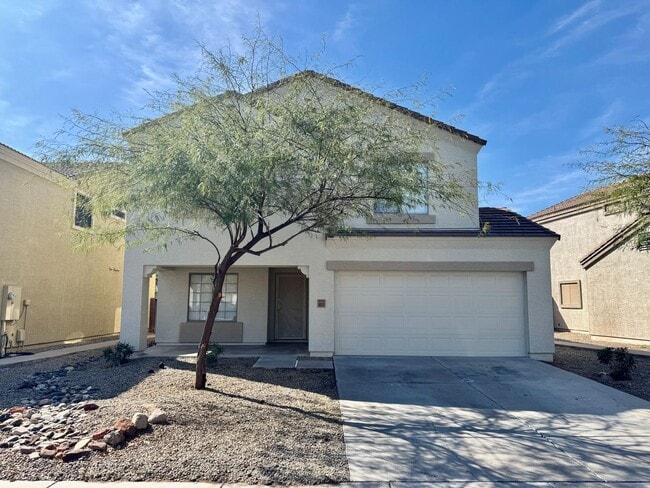 Foto del edificio - Remodeled 5 Bedroom/3 Bath Home. Upgraded Flooring & Kitchen!