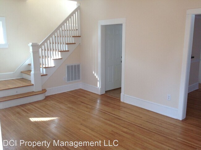 Foto del edificio - 3 br, 1 bath House - 1404 Montclair St
