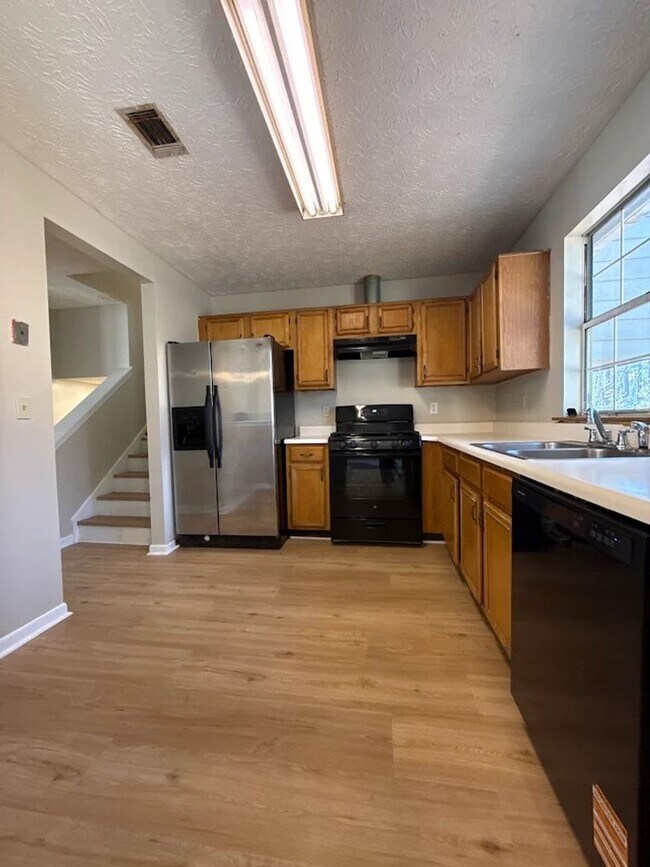 Foto del edificio - 3 Bed 2.5 Bath in Atlanta!