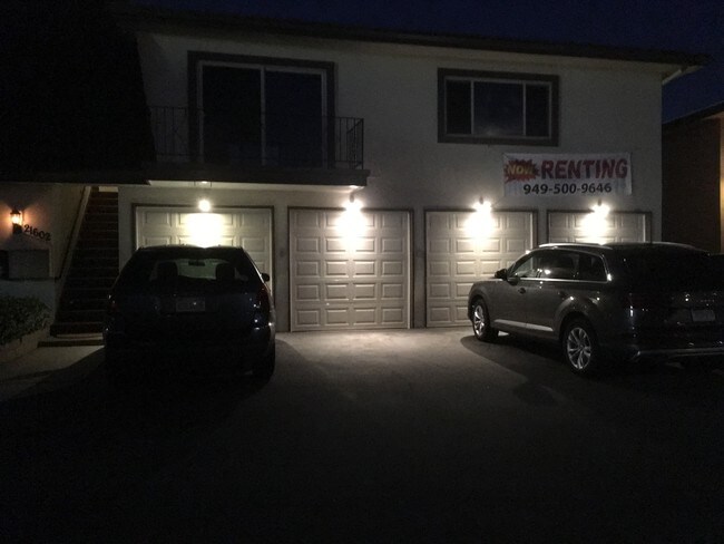 Building Front Lighting - 21602 Brookhurst St