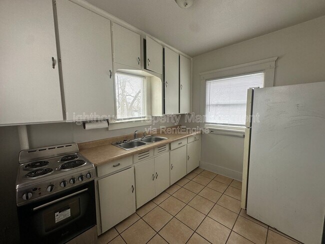 Foto del edificio - 566 Capital Ave SW