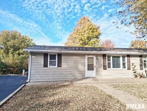 Building Photo - 5812 W Farmington Rd