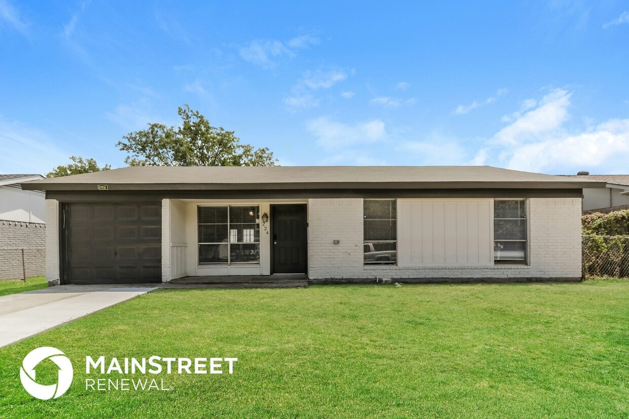 Primary Photo - 224 Woodgrove St