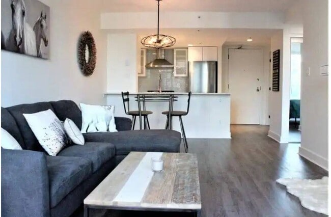 Building Photo - 888 Hamilton St