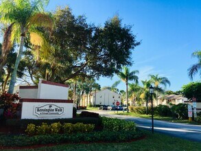 Building Photo - 6649 Somerset Dr