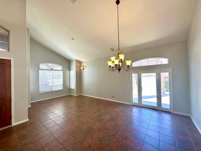 Building Photo - Spectacular Club West Executive home on co...