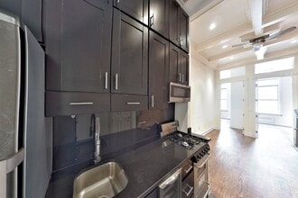 Building Photo - 420 W 51s Street (9th & 10th Ave), #2F