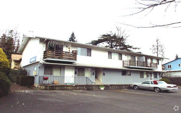 Foto principal - Hill Crest Apartments