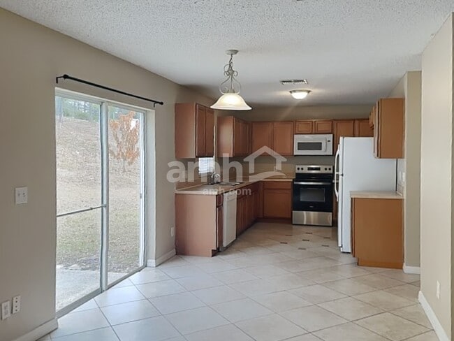 Building Photo - 1888 Vale Dr