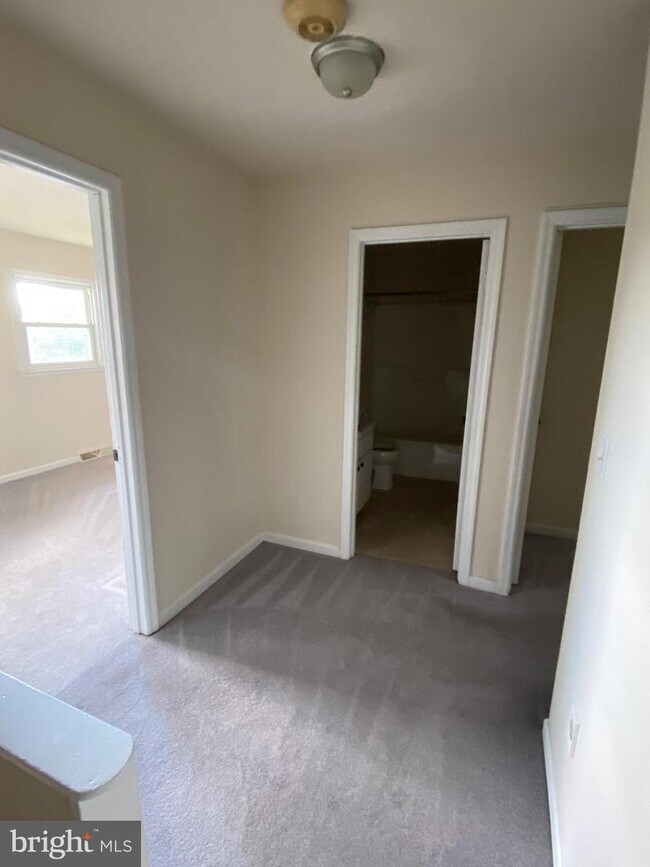 21 Coventry Ct, Fredericksburg, VA 22405 Townhome Rentals in Fredericksburg VA