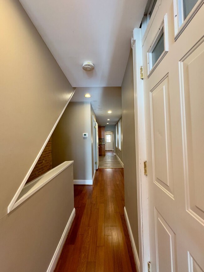 Foto del edificio - Charming 2 Bedroom Townhome in Canton, MD!