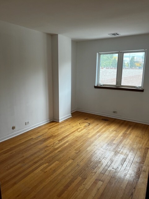 Foto del edificio - 6840 W North Ave