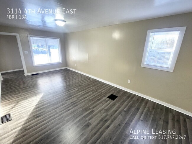 Building Photo - 3114 4th Ave E