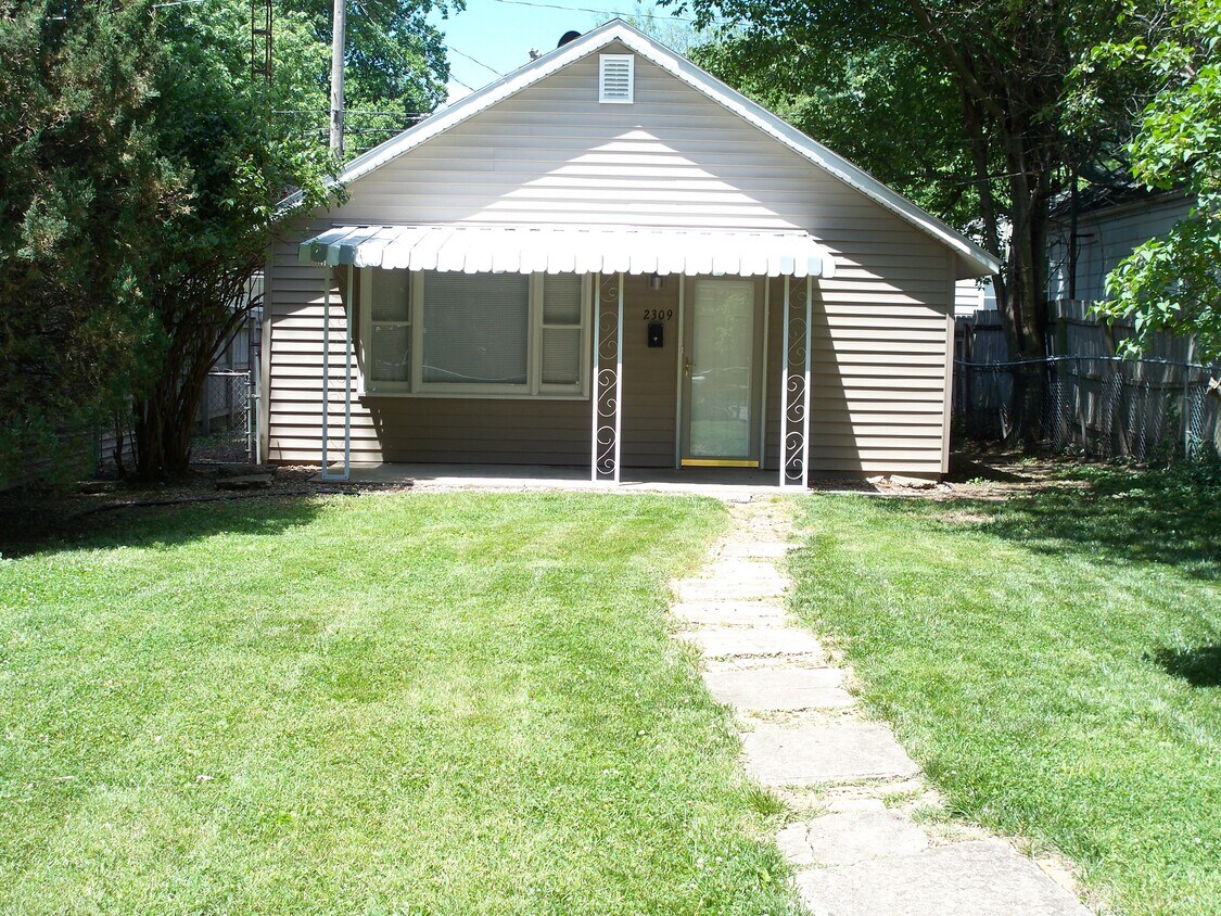 2309 Holmes Ave, Springfield, IL 62704 House Rental in Springfield