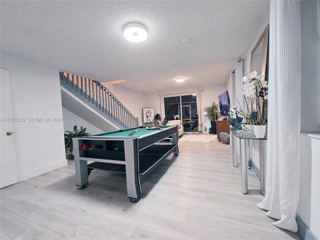 Foto del edificio - 1303 Presidio Dr