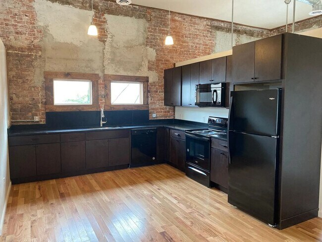 Foto del edificio - 114 E Harrison St