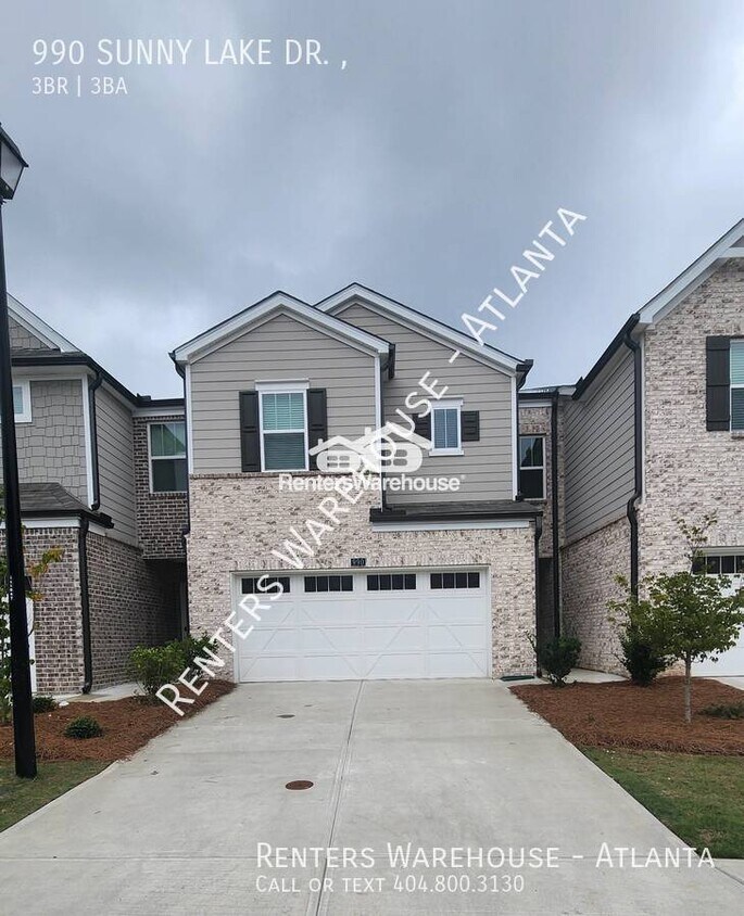 Primary Photo - Your Perfect Retreat: Charming Home with M...