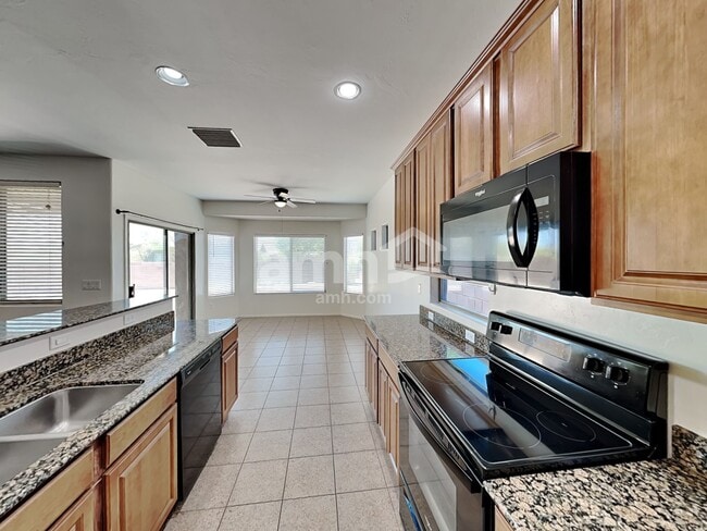 Foto del edificio - 7626 E Shadybrook Ln