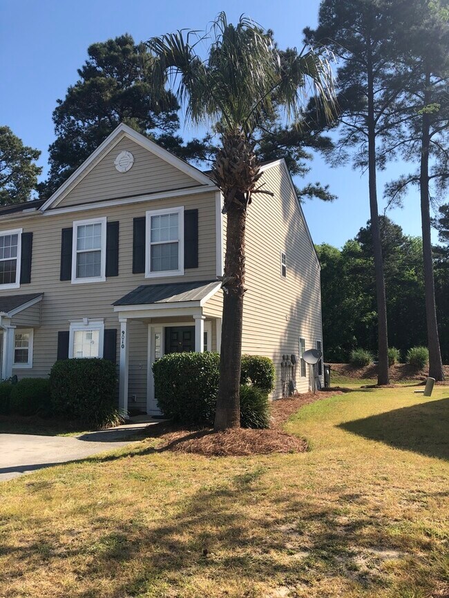 Foto del edificio - 9010 Maple Grove FOR RENT!