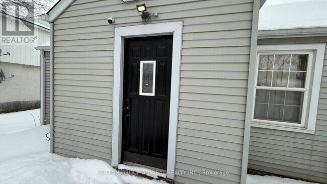 Photo du bâtiment - 1551 19th Ave