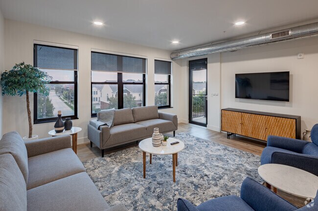 2 habitaciones, 2 baños, 1360 pies cuadrados, sala de estar - Elevate Luxury Living