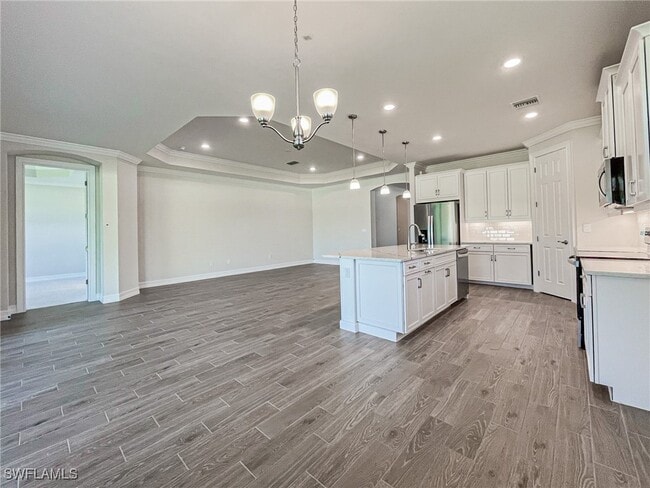 Building Photo - 271 Tamarindo Ln