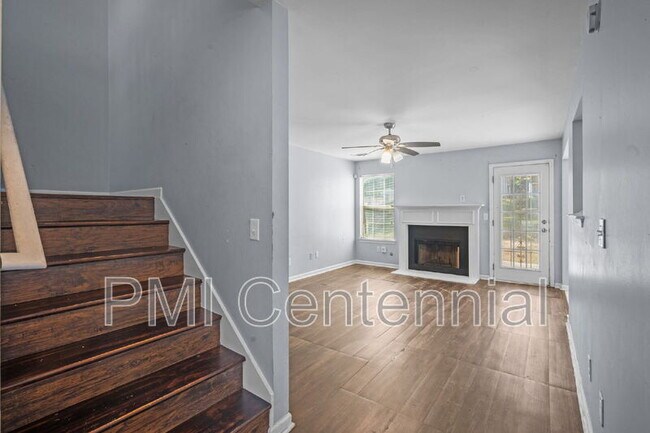 Foto del edificio - 7227 Teakwood Pl