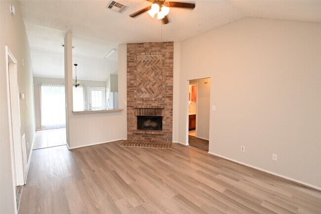 Foto del edificio - 6702 Garden Canyon Dr