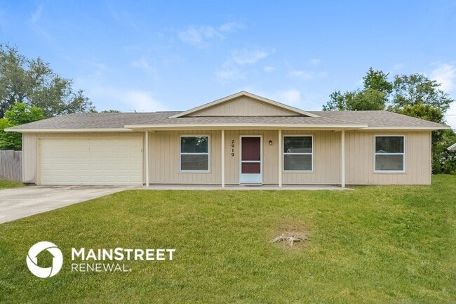 Building Photo - 2919 Arrendonda Dr